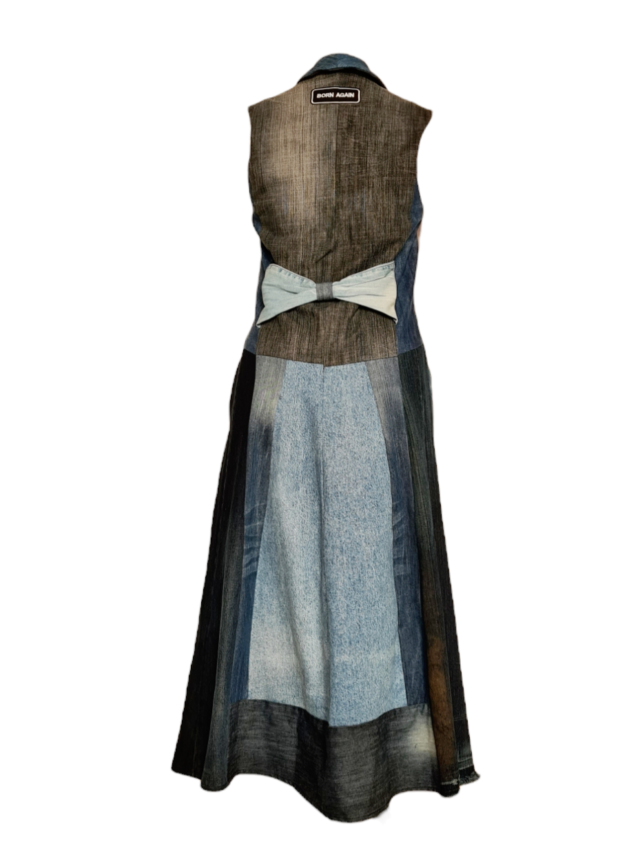 Robe longue garozange en jean recyclé. Vêtement éco-responsable upcyclée en France. Pièce unique personnalisable.